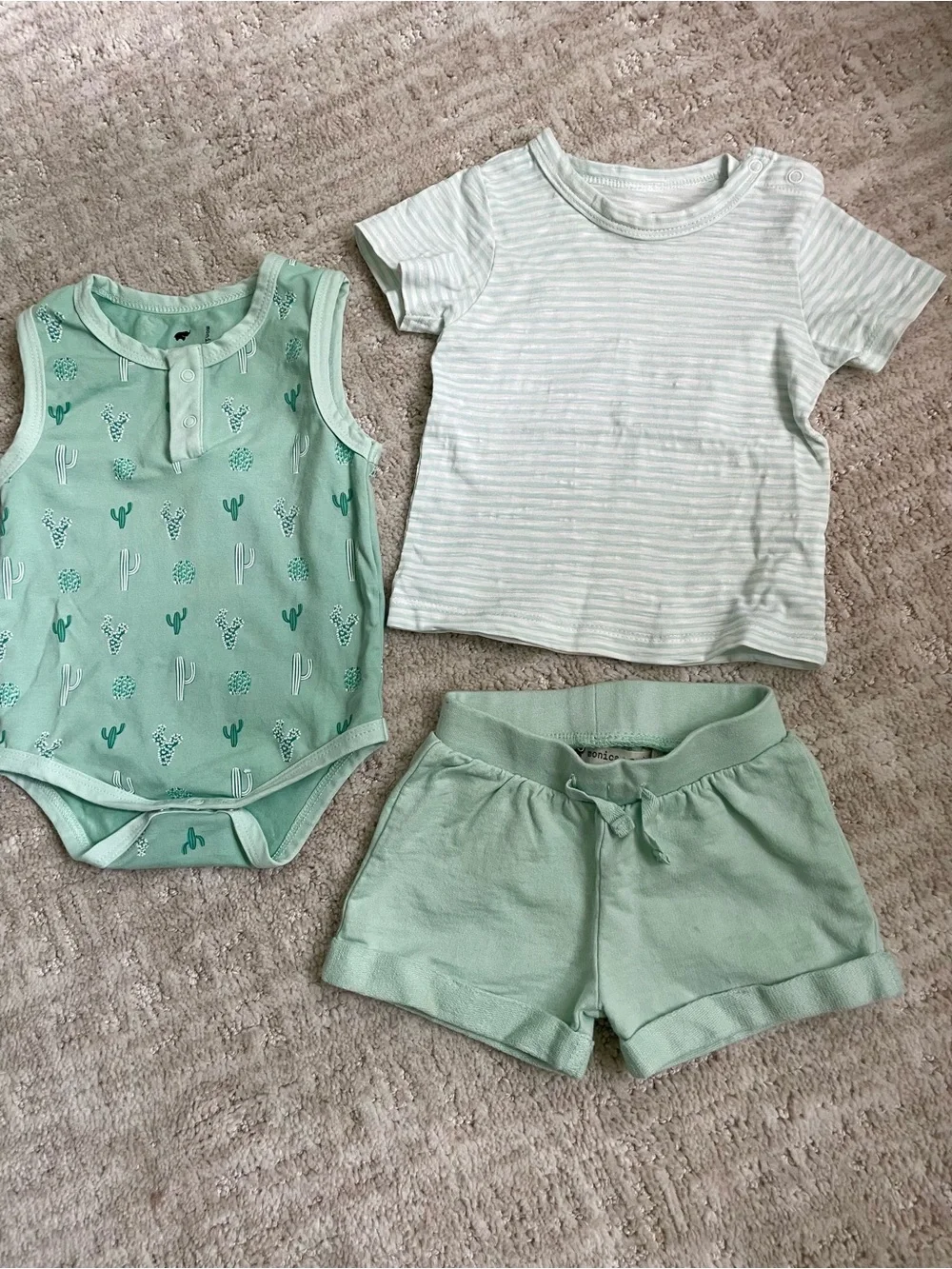 Monica + Andy Organic Cotton 3-piece Baby Henley Bodysuit Set Green Cactus 6-9M